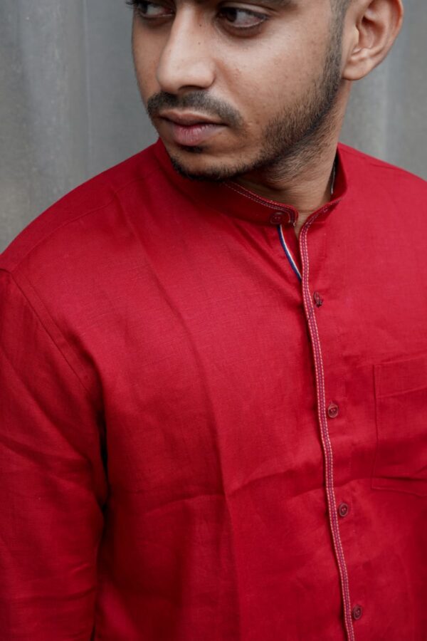 Crimson Charm Pure Linen Red Chinese Collar Men's Shirt - A stylish and versatile addition to your wardrobe.