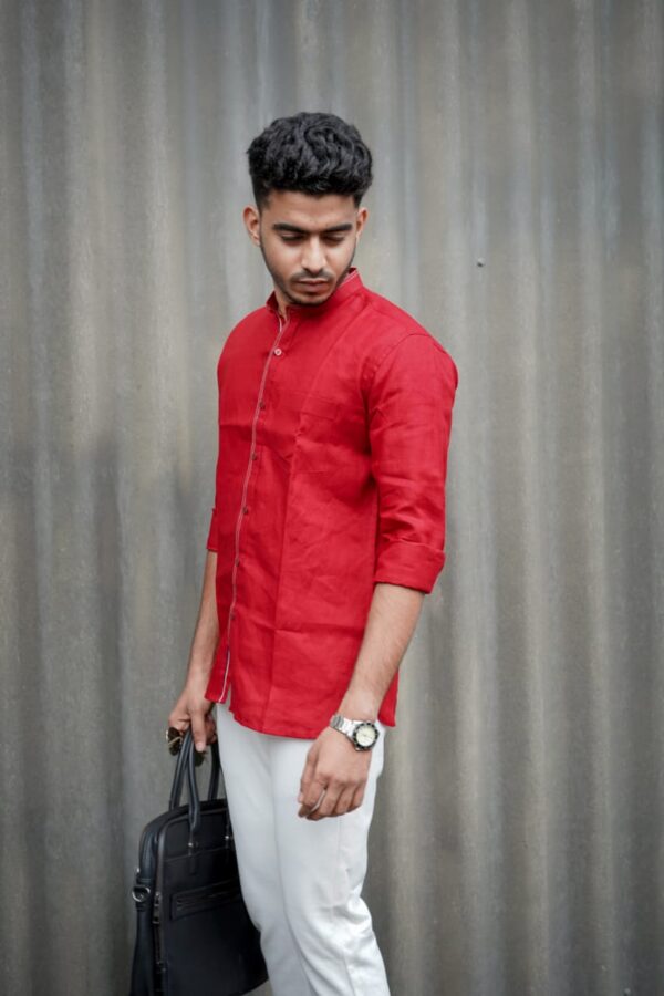 Crimson Charm Pure Linen Red Chinese Collar Men's Shirt - A stylish and versatile addition to your wardrobe.